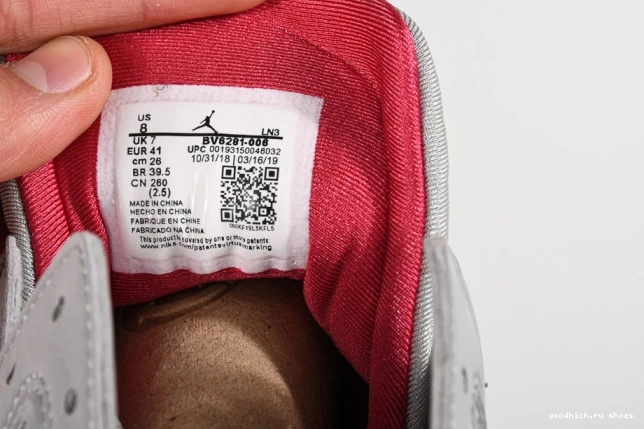 BV6281-006 7 Reflective Air Cardinal Jordan 0710